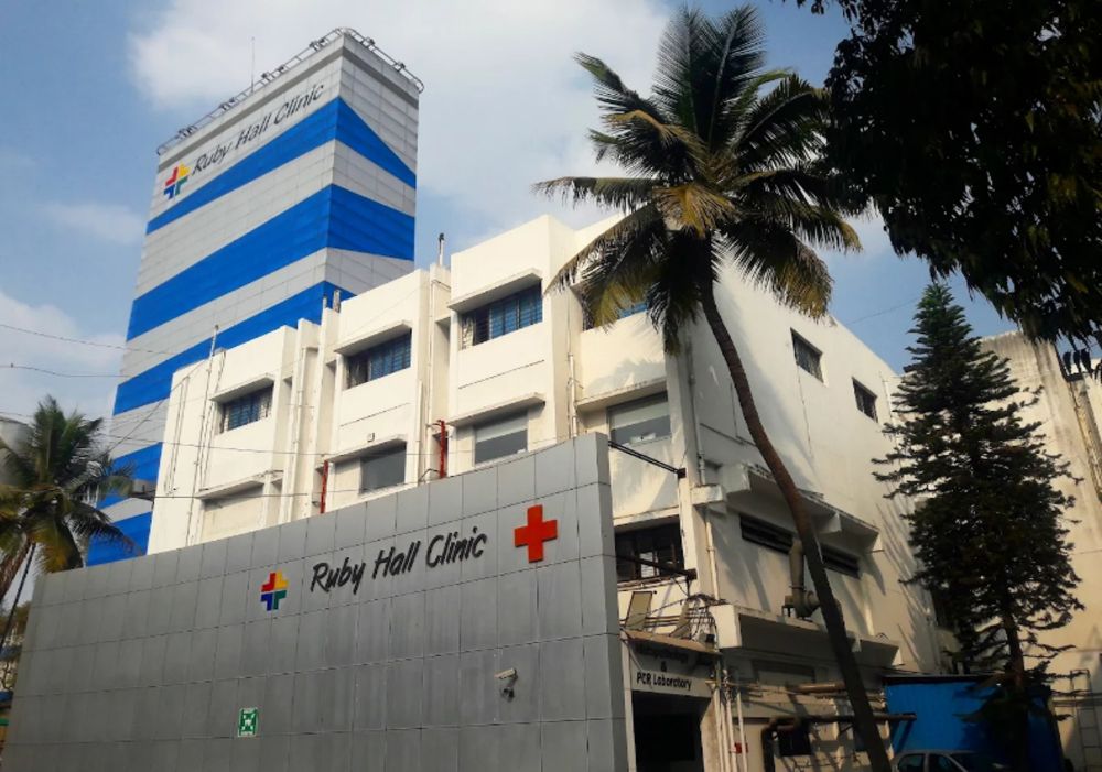 ルビーホールクリニック外観